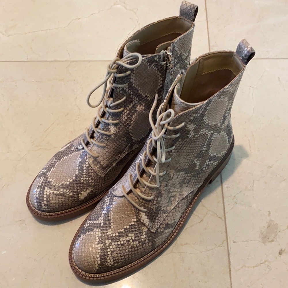 Never been worn 2021 Sam Edelman Snake skin lace up boot. Perfect for fall.